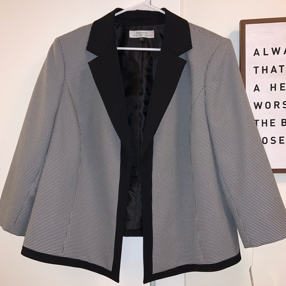 SOLD Tahari Black and White blazer size 18W - Picture 1 of 8